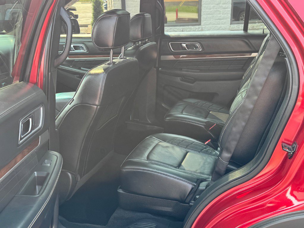 Used 2016 Ford Explorer Platinum AWD/4WD image 14