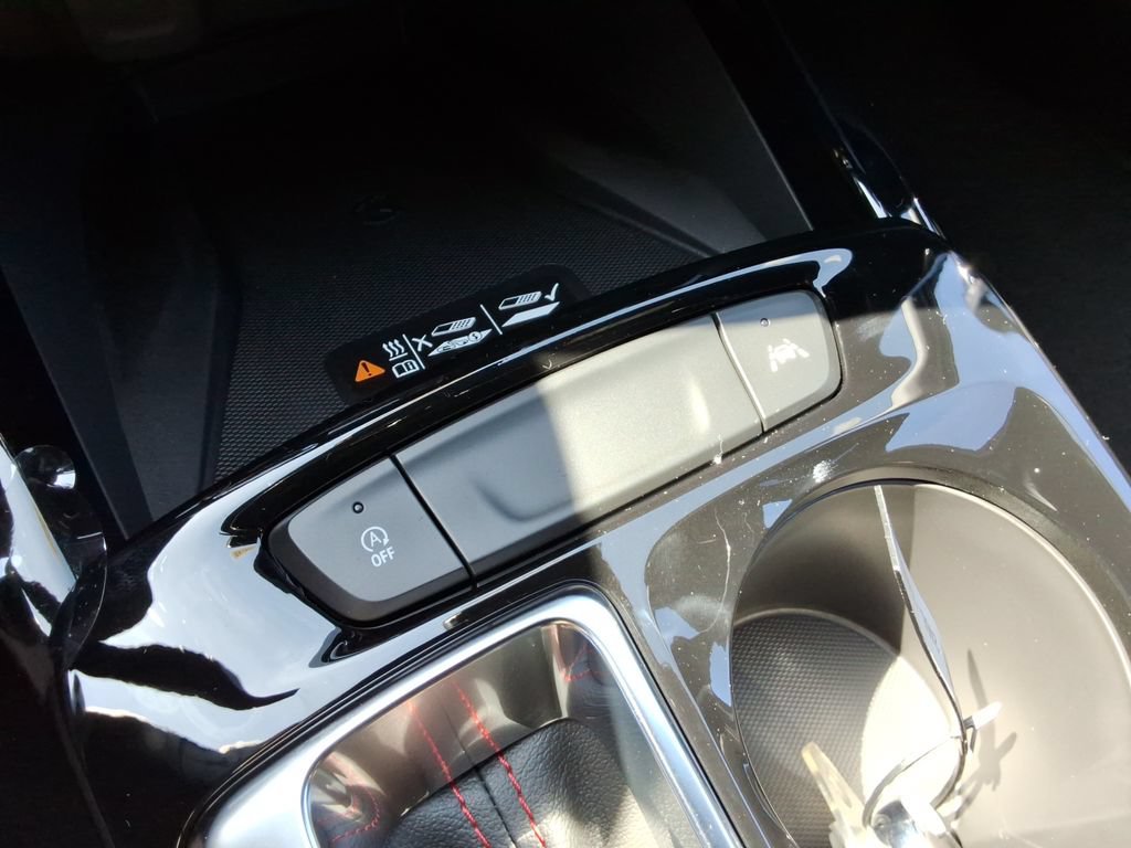 New 2026 Chevrolet Trax RS w/ Sunroof Package FWD image 32
