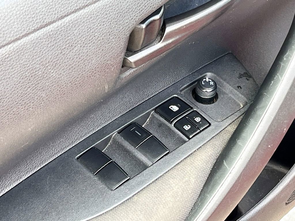Used 2023 Toyota Corolla LE FWD image 17