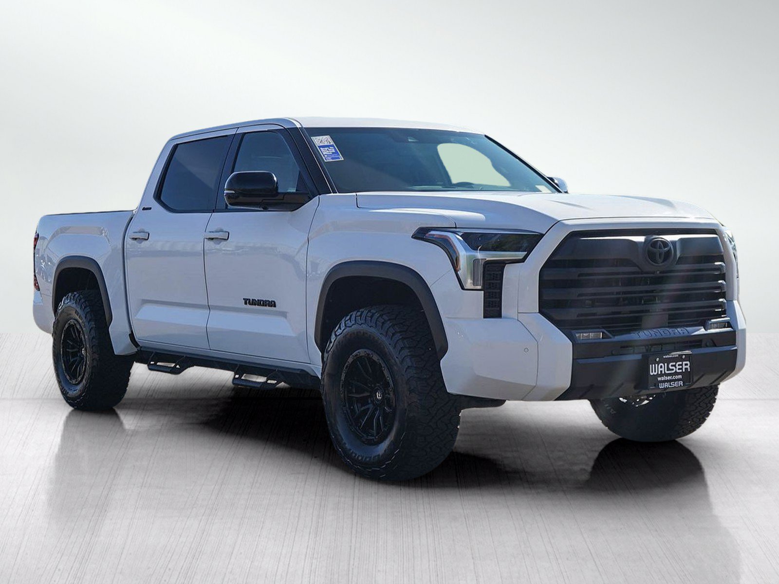Used 2025 Toyota Tundra Limited AWD/4WD image 7