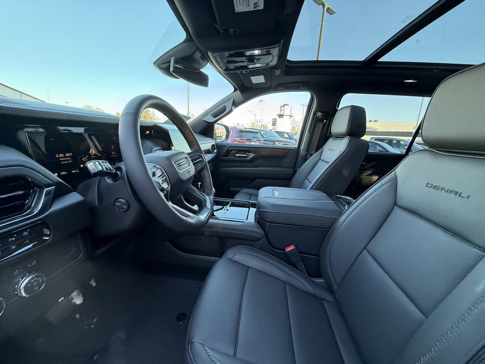 New 2025 GMC Yukon XL Denali w/ Sun & Power Step Package image 4