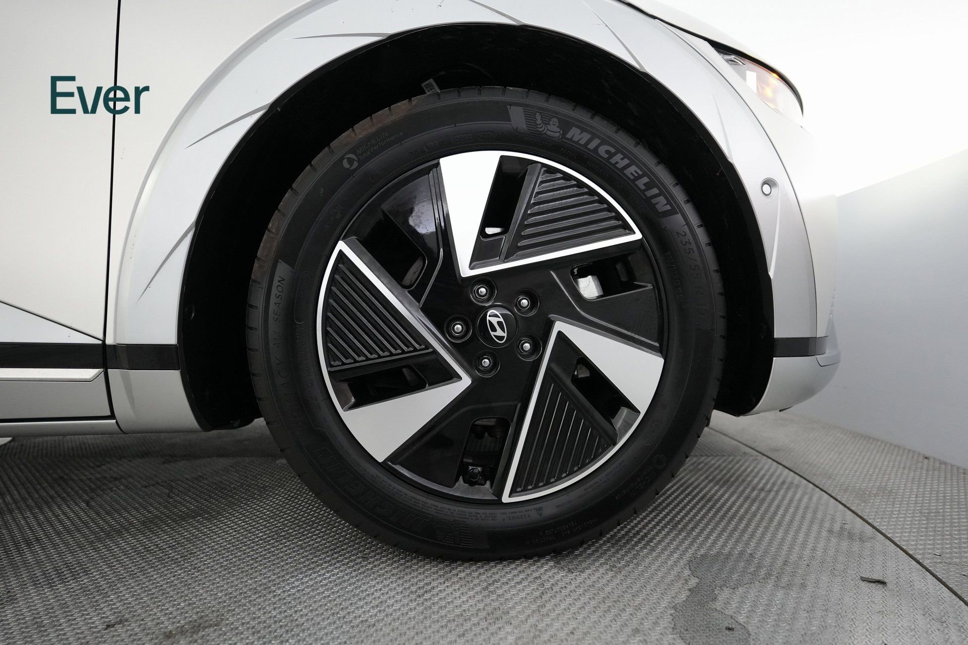 Used 2025 Hyundai Ioniq 5 Limited image 19