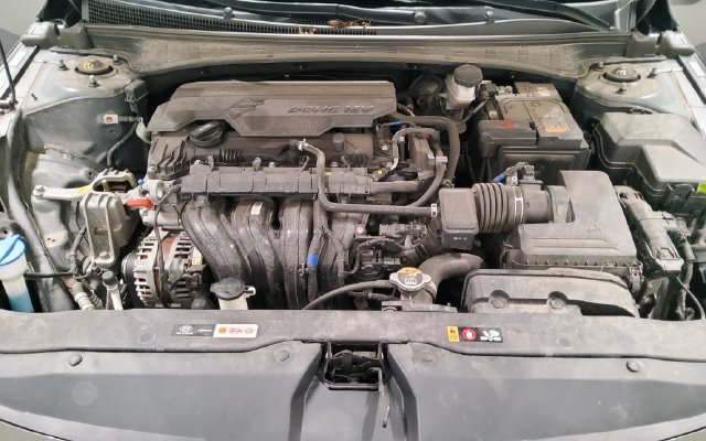 Used 2024 Hyundai Elantra SEL FWD image 11