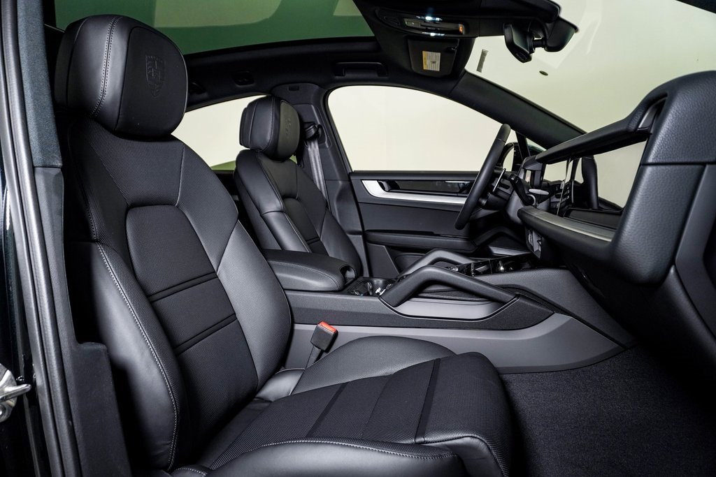 New 2026 Porsche Cayenne Coupe image 15