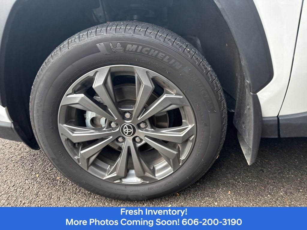 Used 2024 Toyota RAV4 XLE Premium image 10