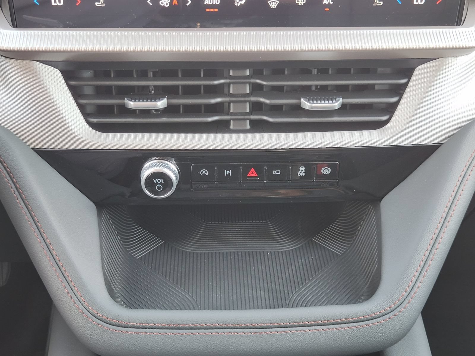 New 2026 Ford Explorer Active AWD/4WD image 19