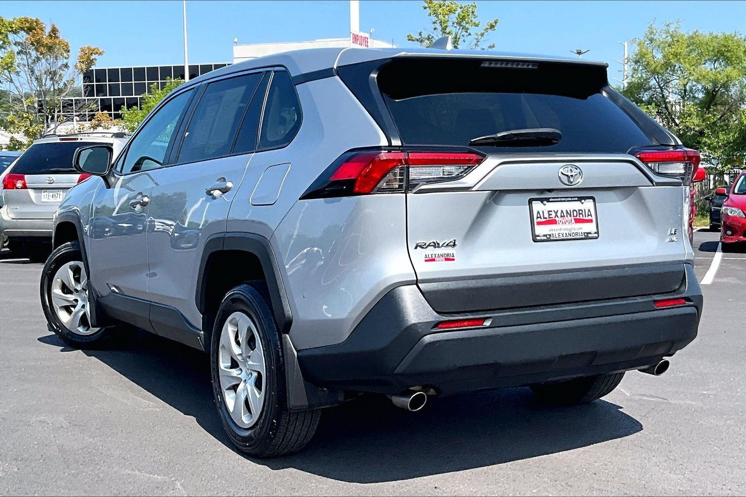Used 2023 Toyota RAV4 LE AWD/4WD image 11