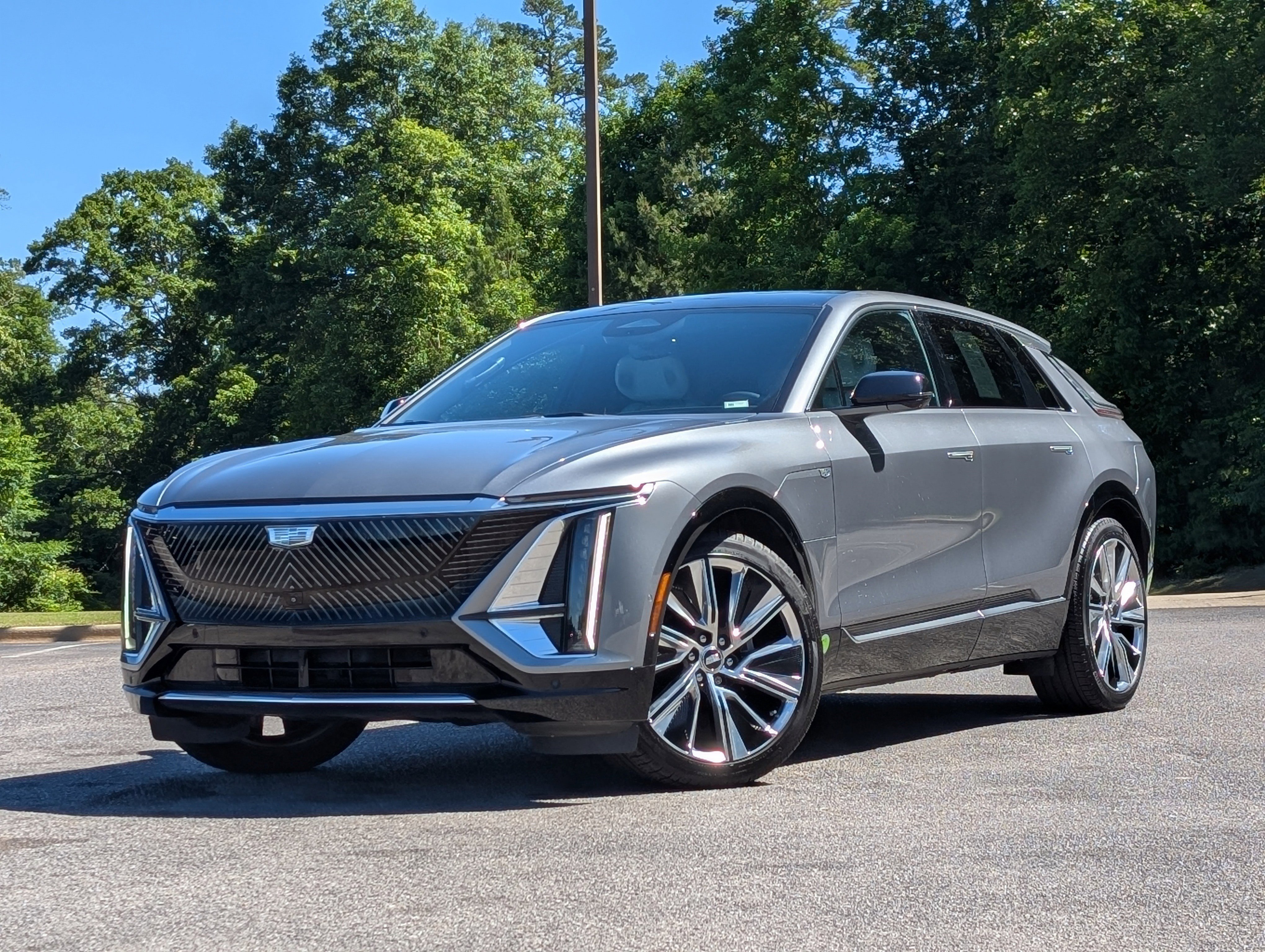 Used 2023 Cadillac Lyriq 2WD image 4