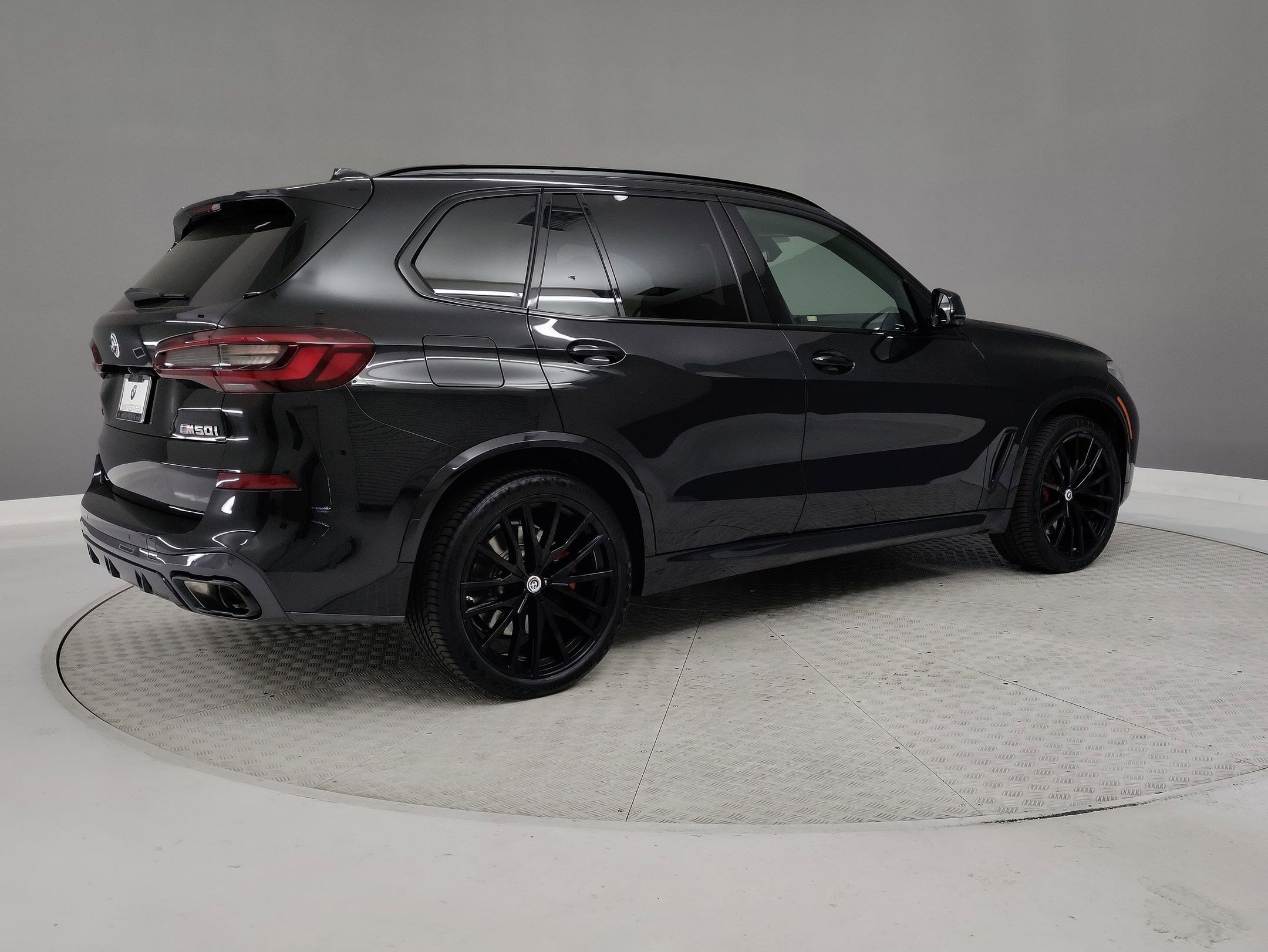 Certified 2023 BMW X5 M50i w/ Executive Package image 6