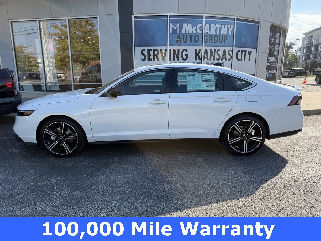 Used 2025 Honda Accord Sport image 2