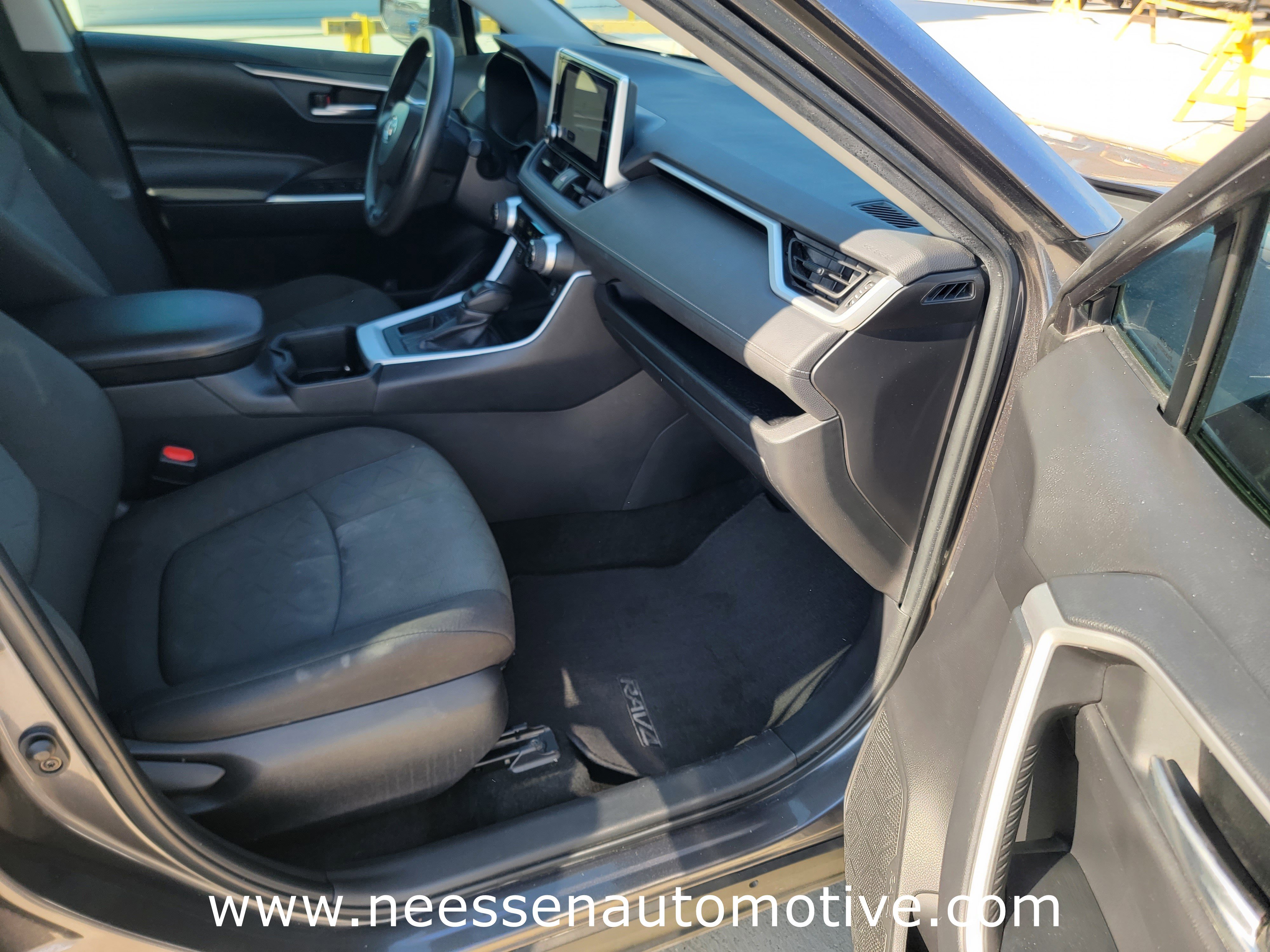 Used 2024 Toyota RAV4 XLE image 10