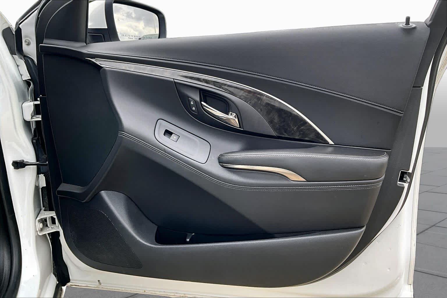 Used 2015 Buick LaCrosse Leather FWD image 20