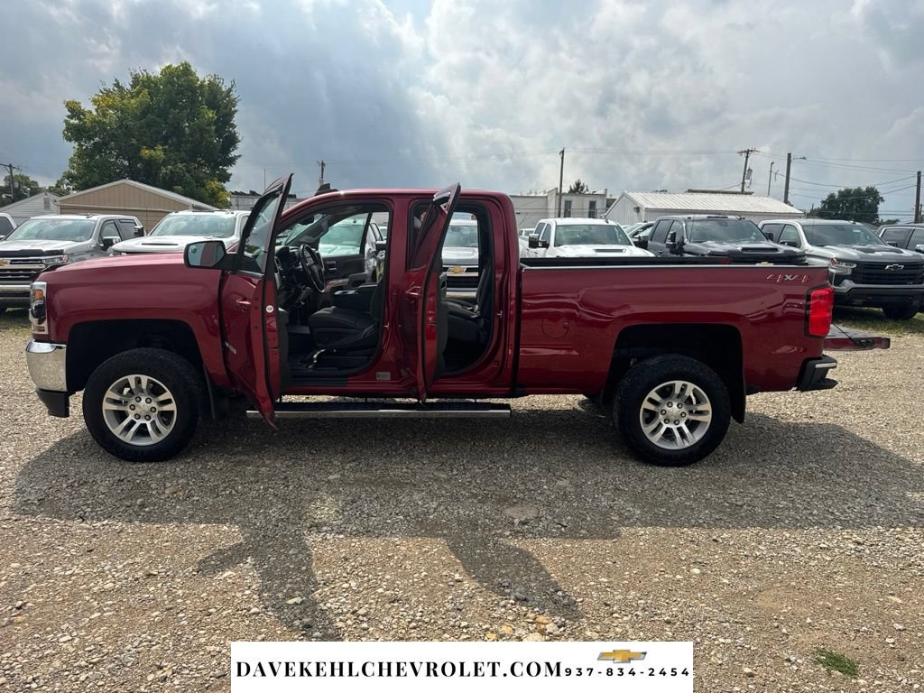 Used 2018 Chevrolet Silverado 1500 LT w/ All Star Edition AWD/4WD image 11