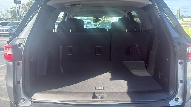 Used 2021 Chevrolet Traverse LS FWD image 11