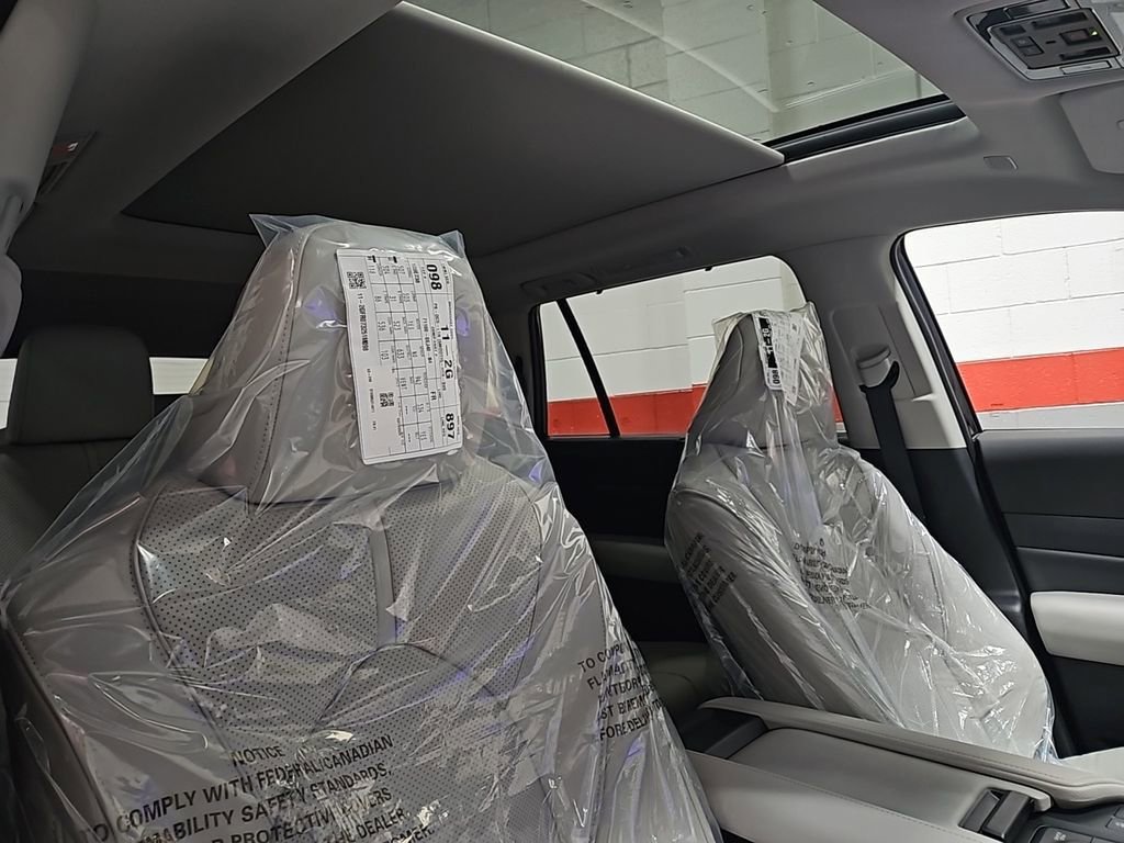 Used 2026 Toyota Grand Highlander Limited image 29