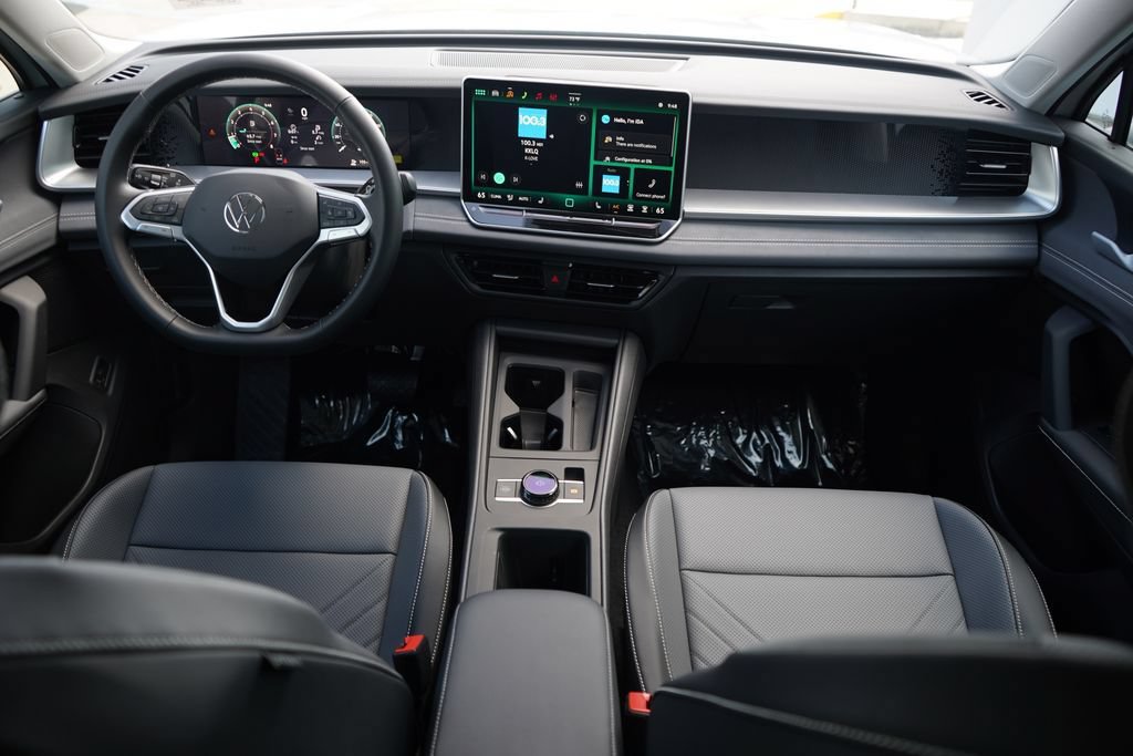 New 2026 Volkswagen Tiguan SE AWD/4WD image 8