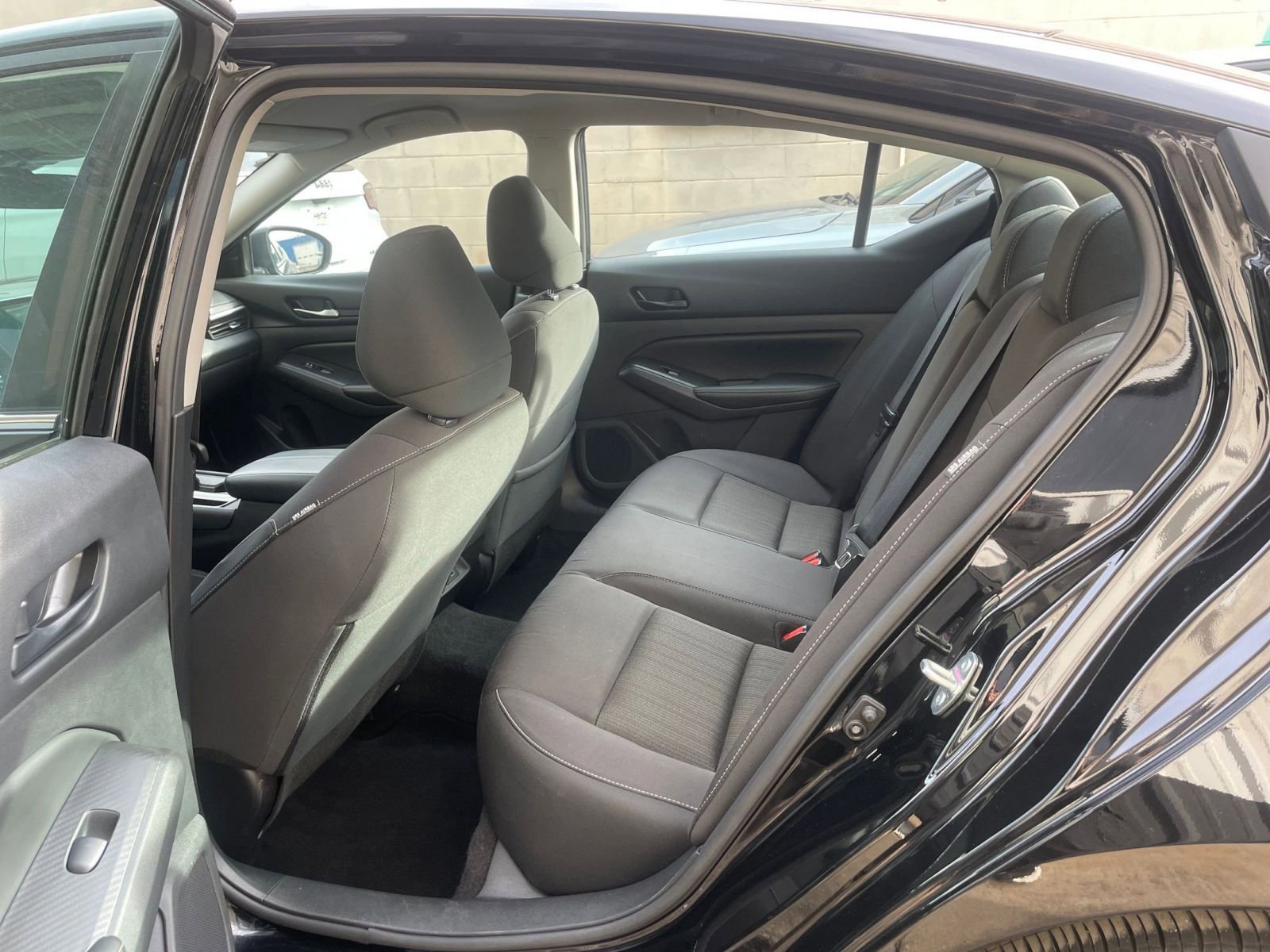 Used 2025 Nissan Altima 2.5 SV image 24