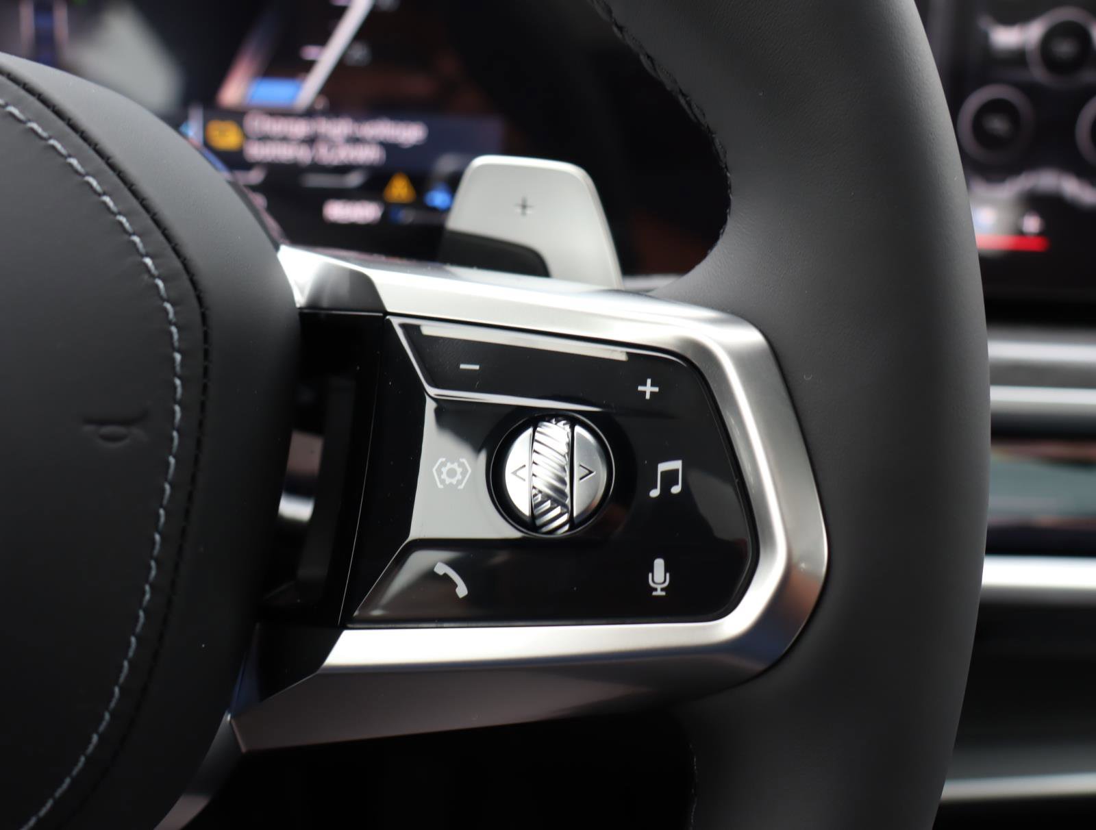 New 2026 BMW 750e xDrive w/ Executive Package image 22