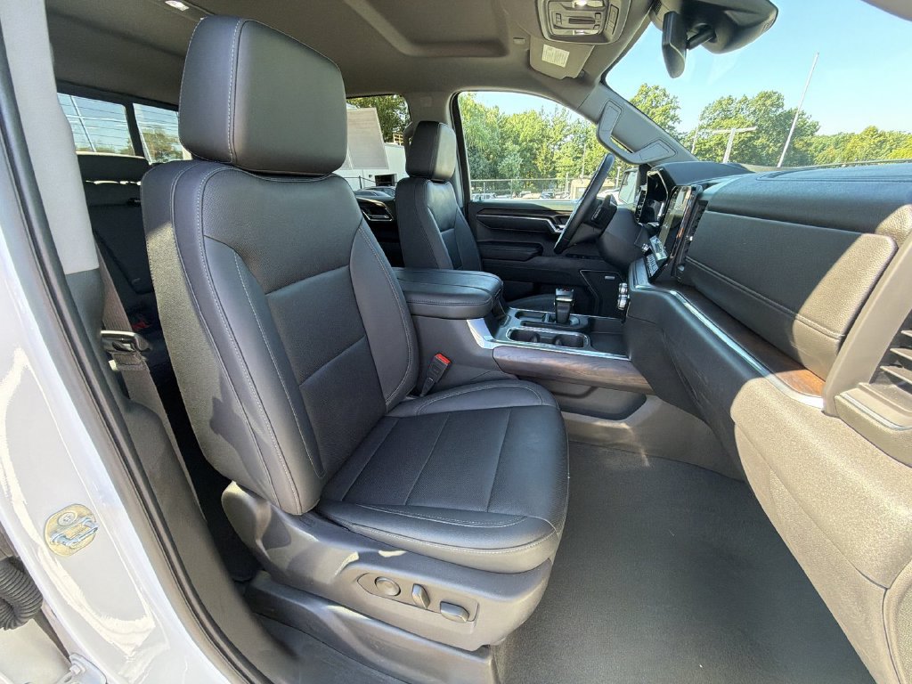 Used 2023 GMC Sierra 1500 SLT w/ SLT Premium Package AWD/4WD image 22
