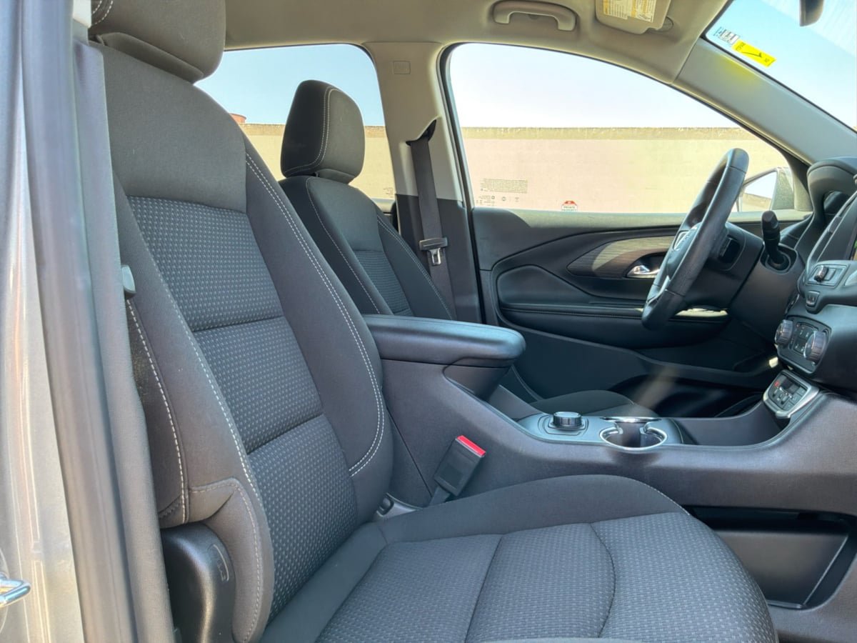 Used 2023 GMC Terrain SLE FWD image 20