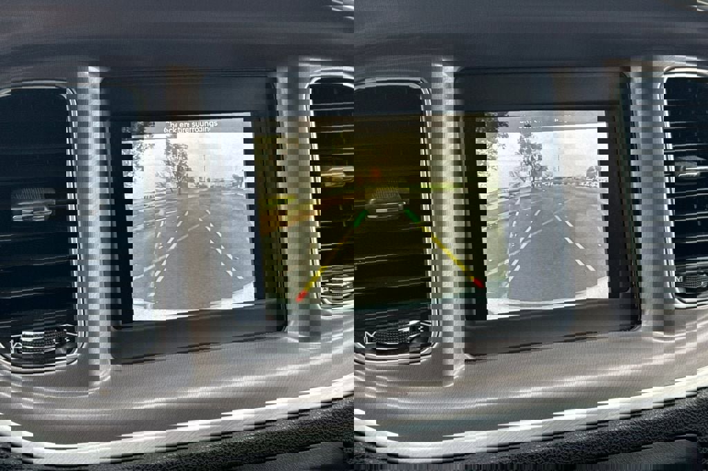 Used 2021 Dodge Charger SXT w/ Leather Interior Group image 15