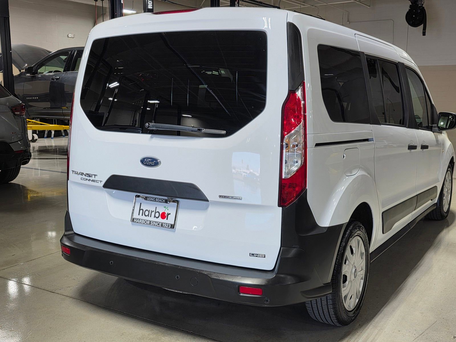 Used 2020 Ford Transit Connect XL image 11