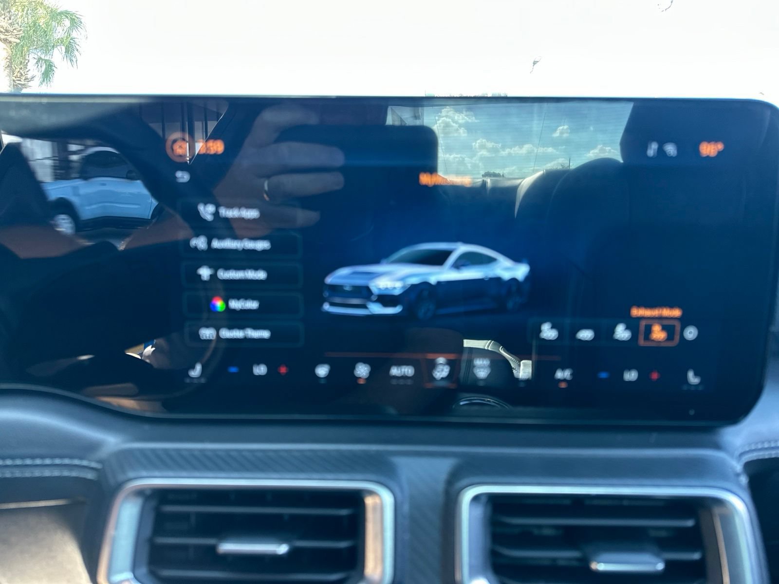 Used 2024 Ford Mustang GT Premium RWD image 19