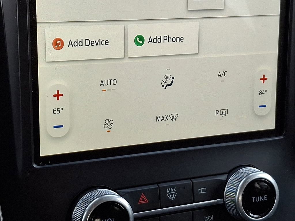 Used 2022 Ford Edge SE w/ Black Appearance Package image 16