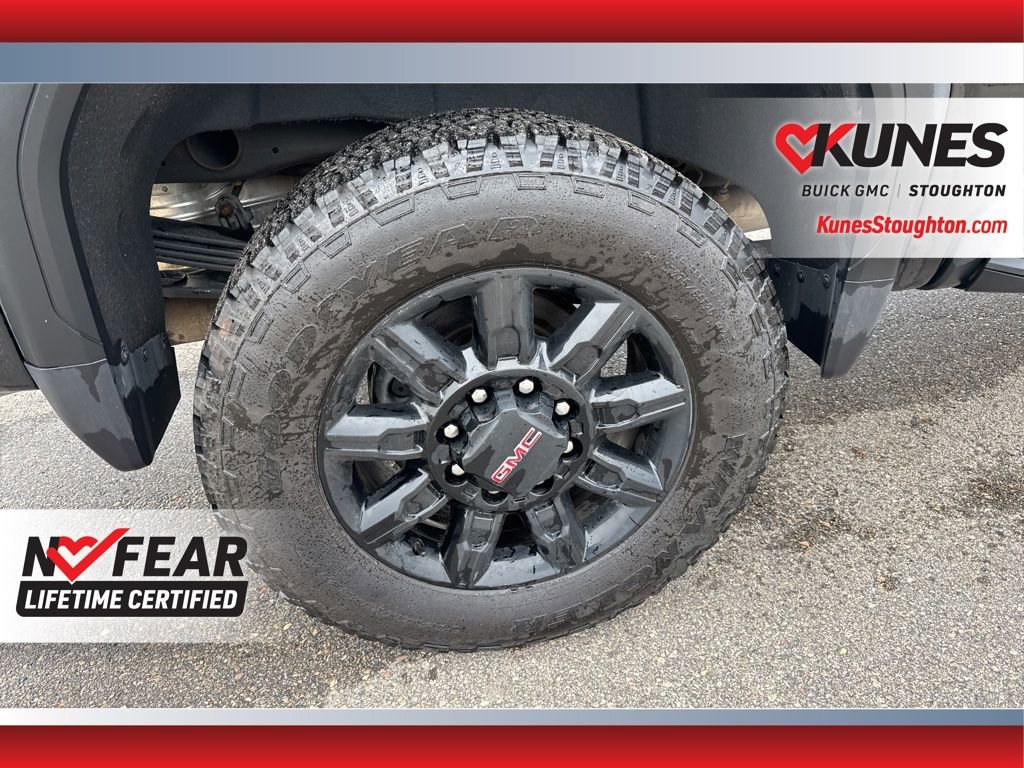 Used 2025 GMC Sierra 2500 AT4 image 14