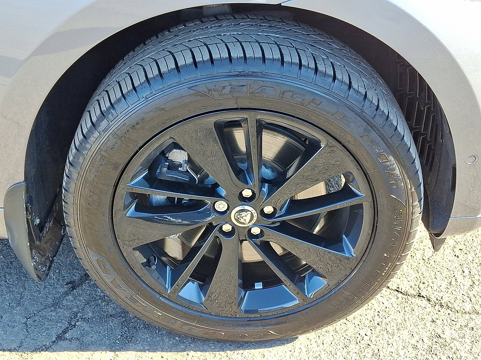 Used 2026 Jaguar F-PACE R-Dynamic S image 9