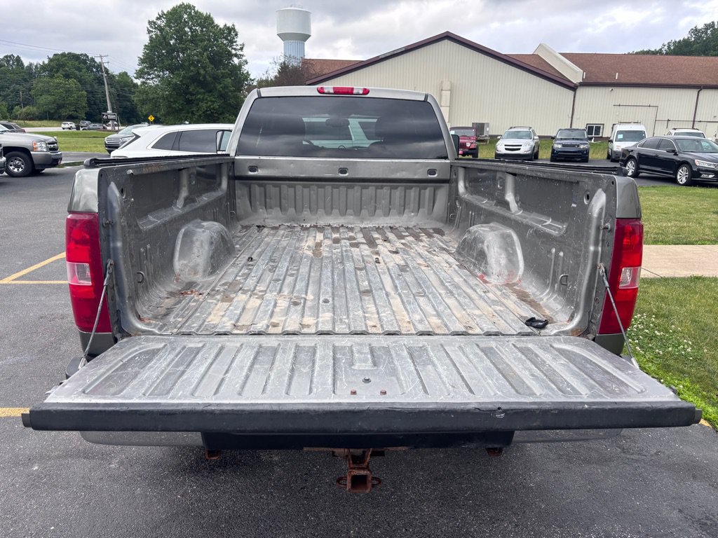 Used 2008 Chevrolet Silverado 3500 LT w/ Snow Plow Prep Package AWD/4WD image 9