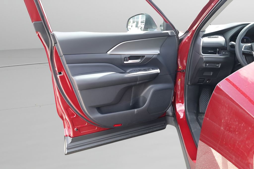 New 2026 Toyota Grand Highlander XLE image 7