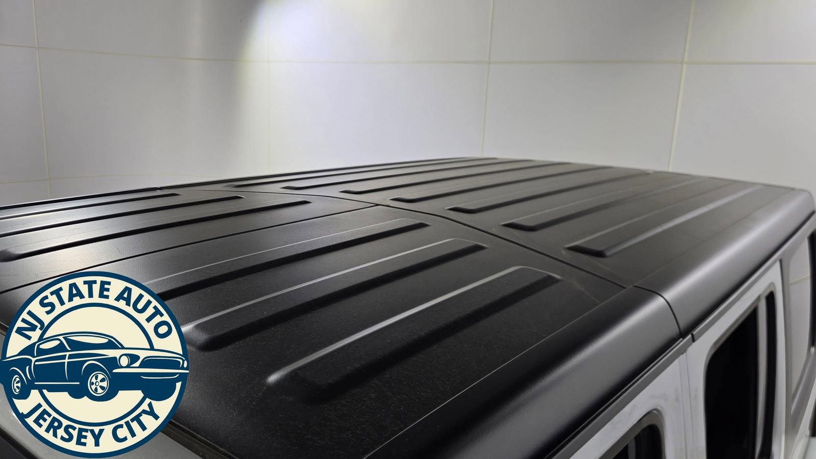 Used 2023 Jeep Wrangler Unlimited Rubicon 4xe w/ Dual Top Group image 13