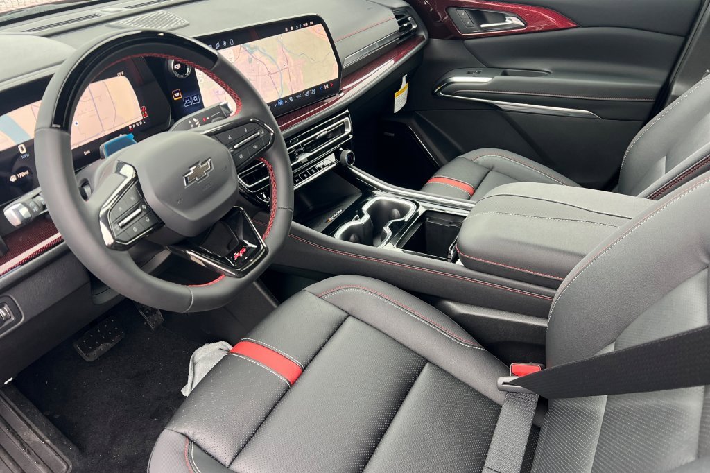 New 2026 Chevrolet Traverse RS image 7
