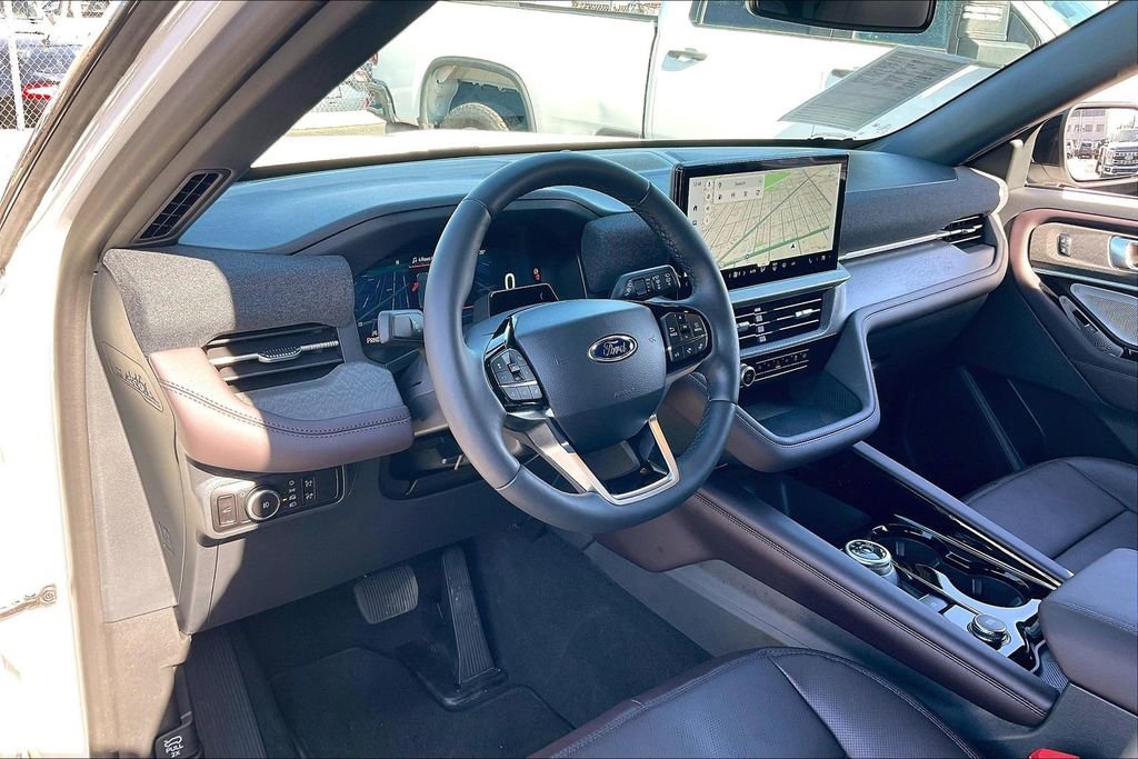 Used 2026 Ford Explorer Platinum image 12