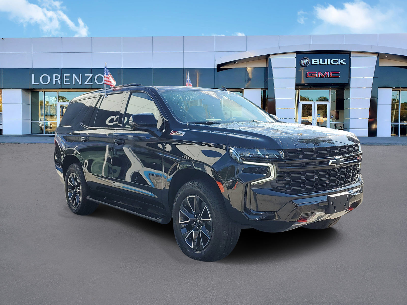 Used 2023 Chevrolet Tahoe Z71 w/ Luxury Package AWD/4WD image 3