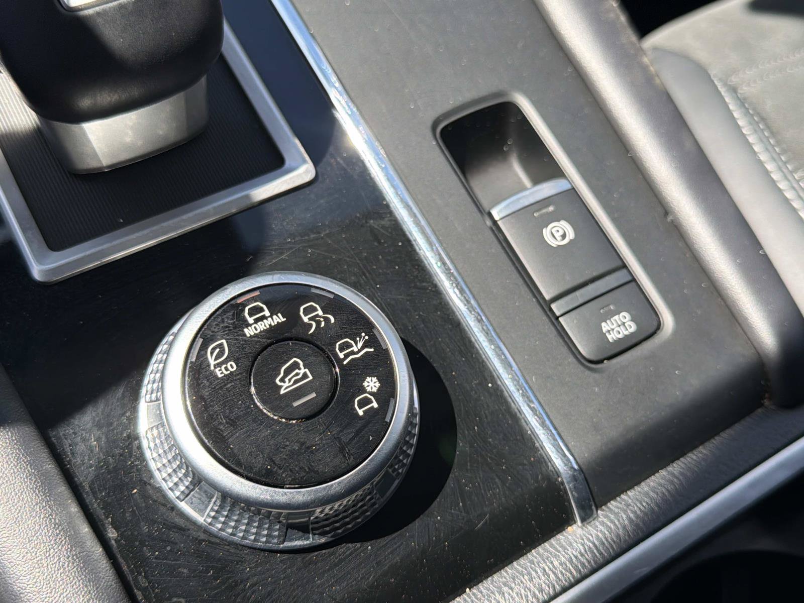 Used 2024 Mitsubishi Outlander FWD image 25