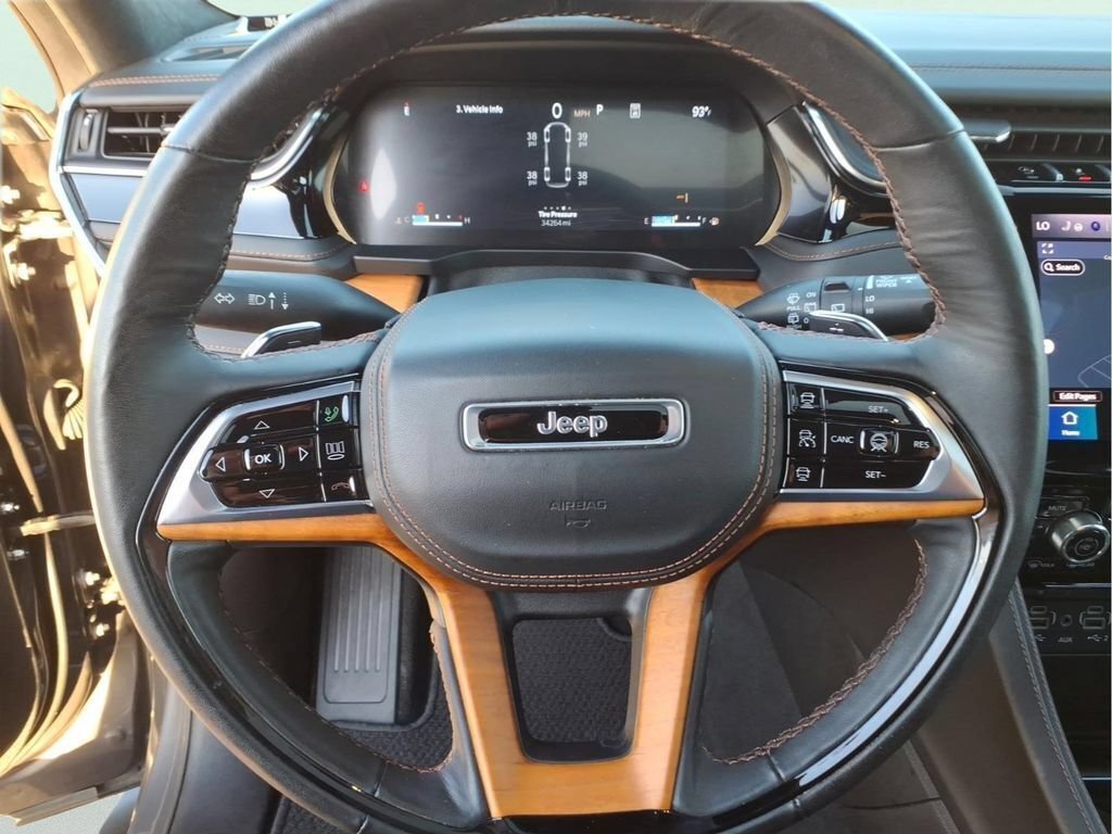 Used 2024 Jeep Grand Cherokee L Summit AWD/4WD image 25