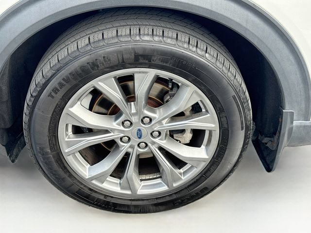 Certified 2022 Ford Explorer XLT w/ Equipment Group 202A AWD/4WD image 40