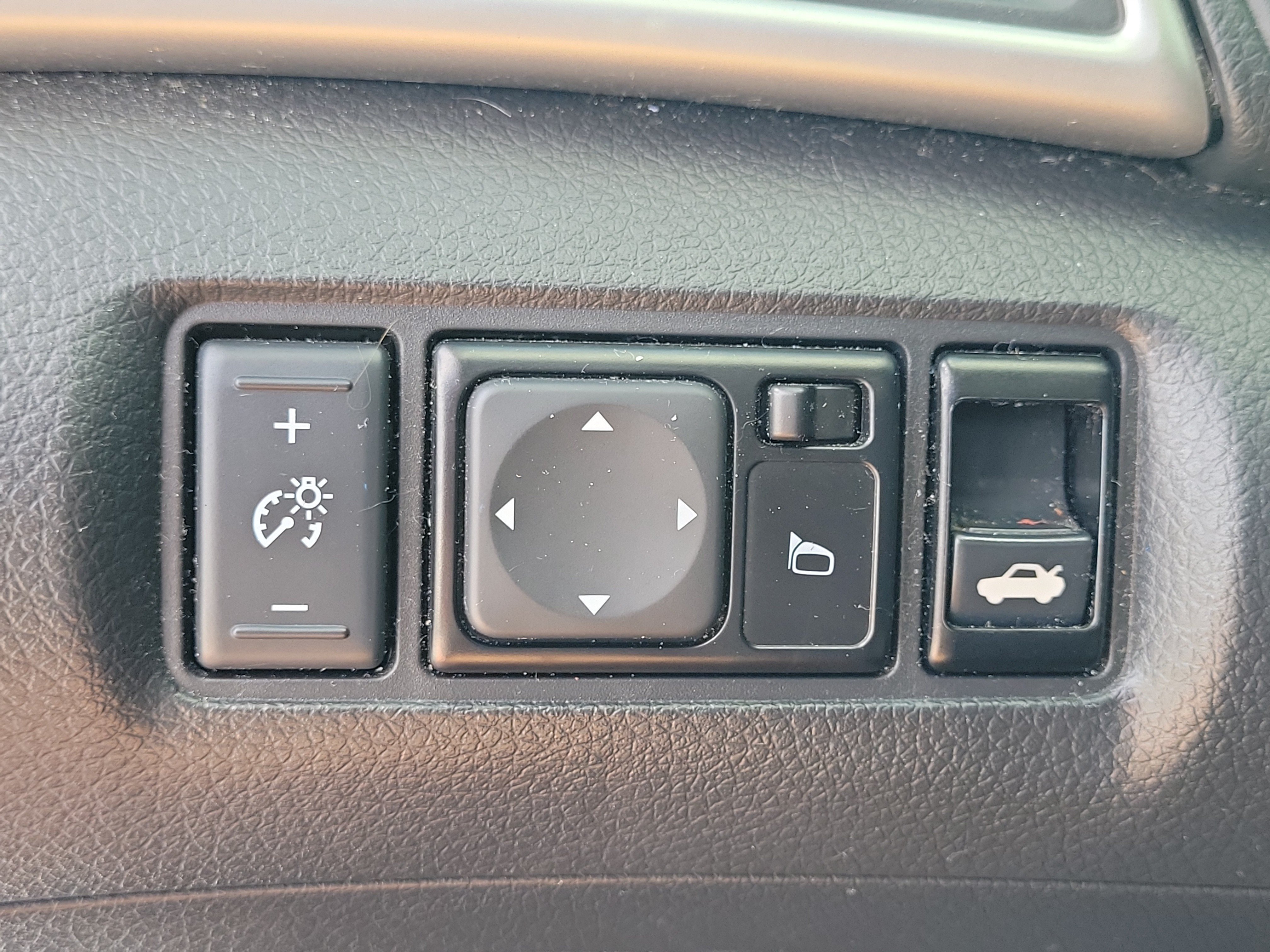 Certified 2019 Nissan Sentra SV FWD image 23