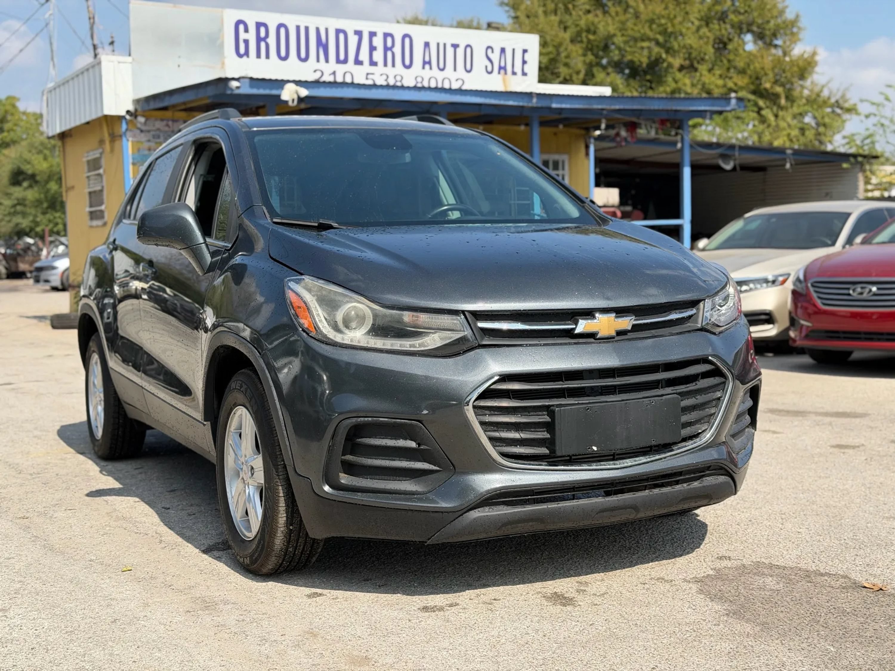 Used 2018 Chevrolet Trax LT w/ LT Convenience Package FWD image 1