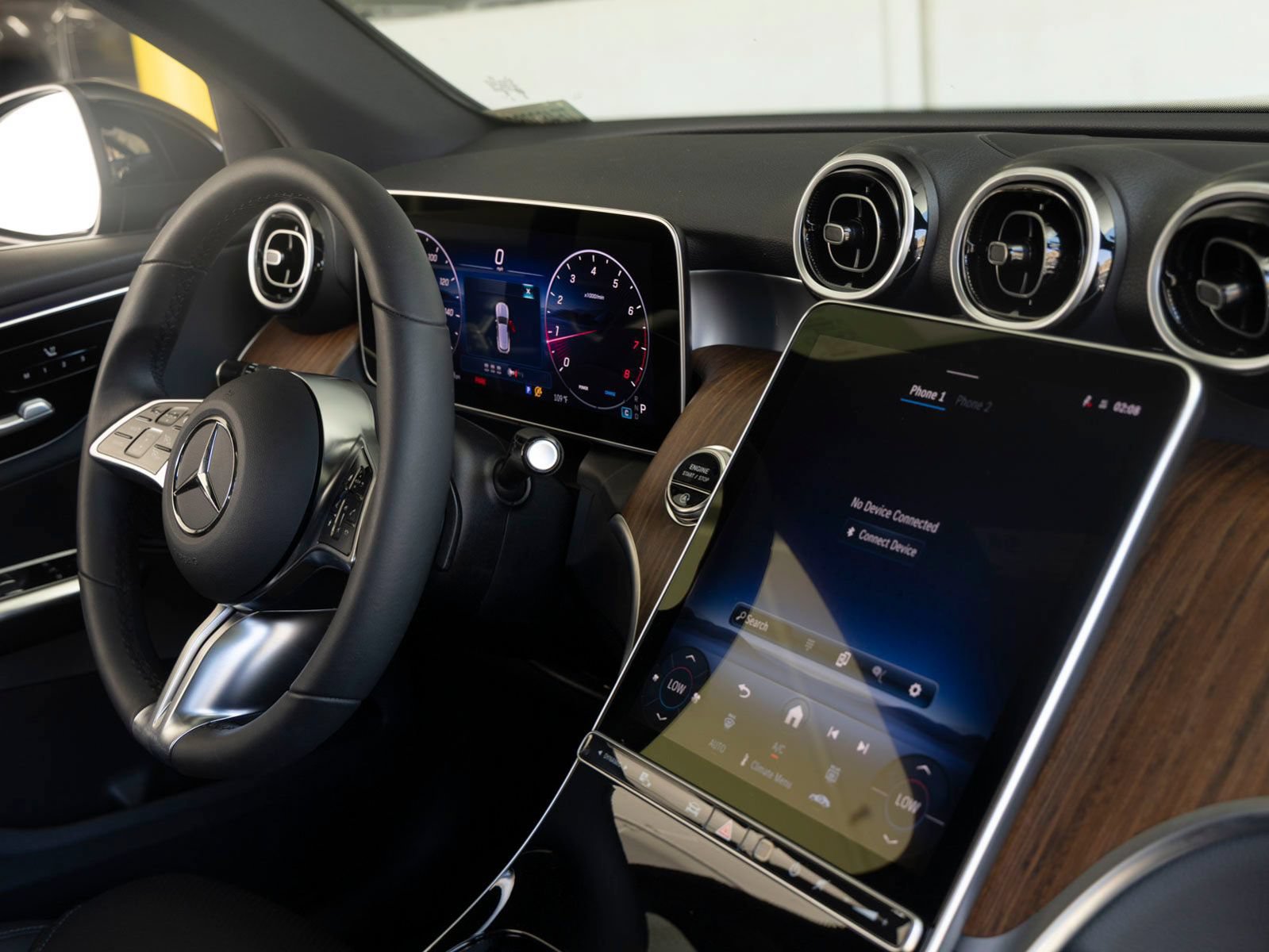 Certified 2026 Mercedes-Benz GLC 300 4MATIC image 29