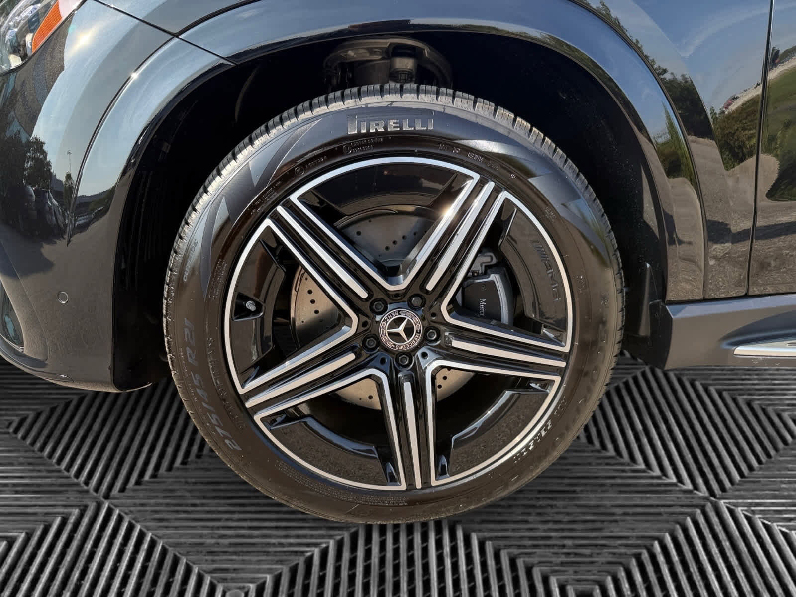 New 2026 Mercedes-Benz GLE 580 4MATIC image 9