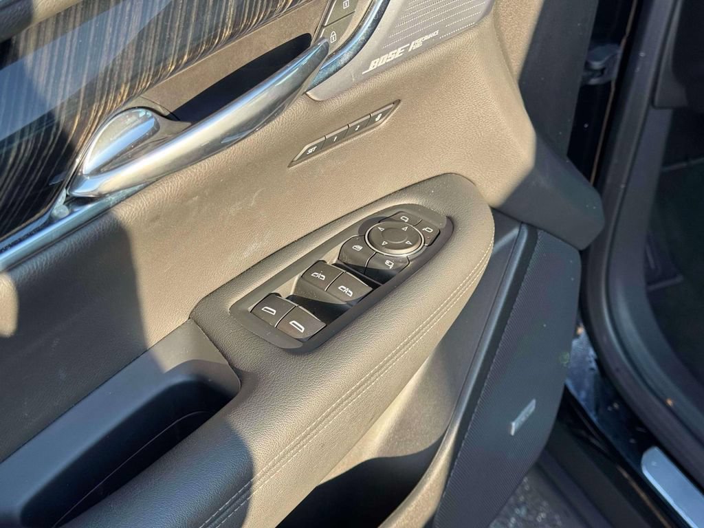 Used 2023 Cadillac XT6 Premium Luxury w/ Technology Package AWD/4WD image 19
