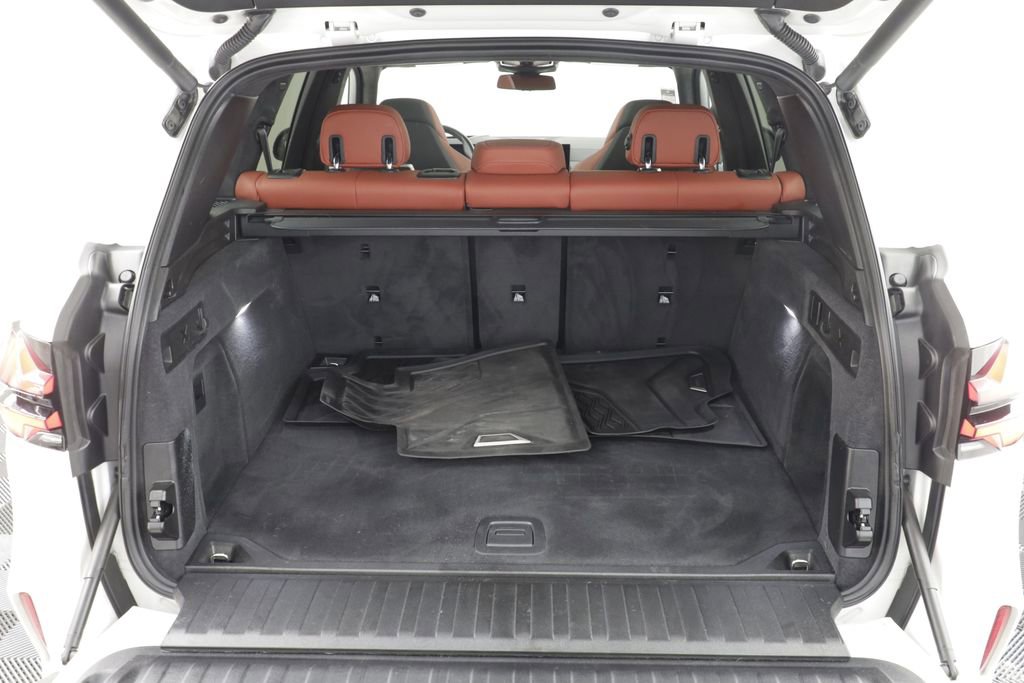 Used 2024 BMW X5 M Competition w/ Executive Package image 19