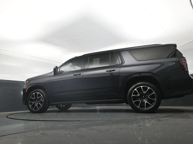 Used 2023 Chevrolet Suburban RST RWD image 24