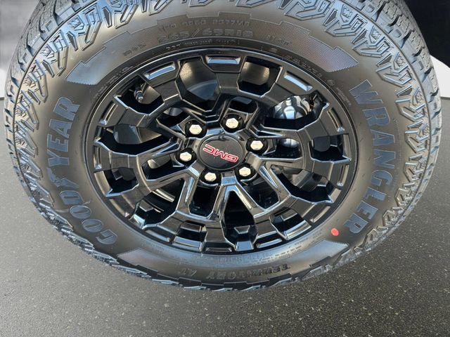 New 2026 GMC Canyon Elevation w/ Convenience Package RWD image 10