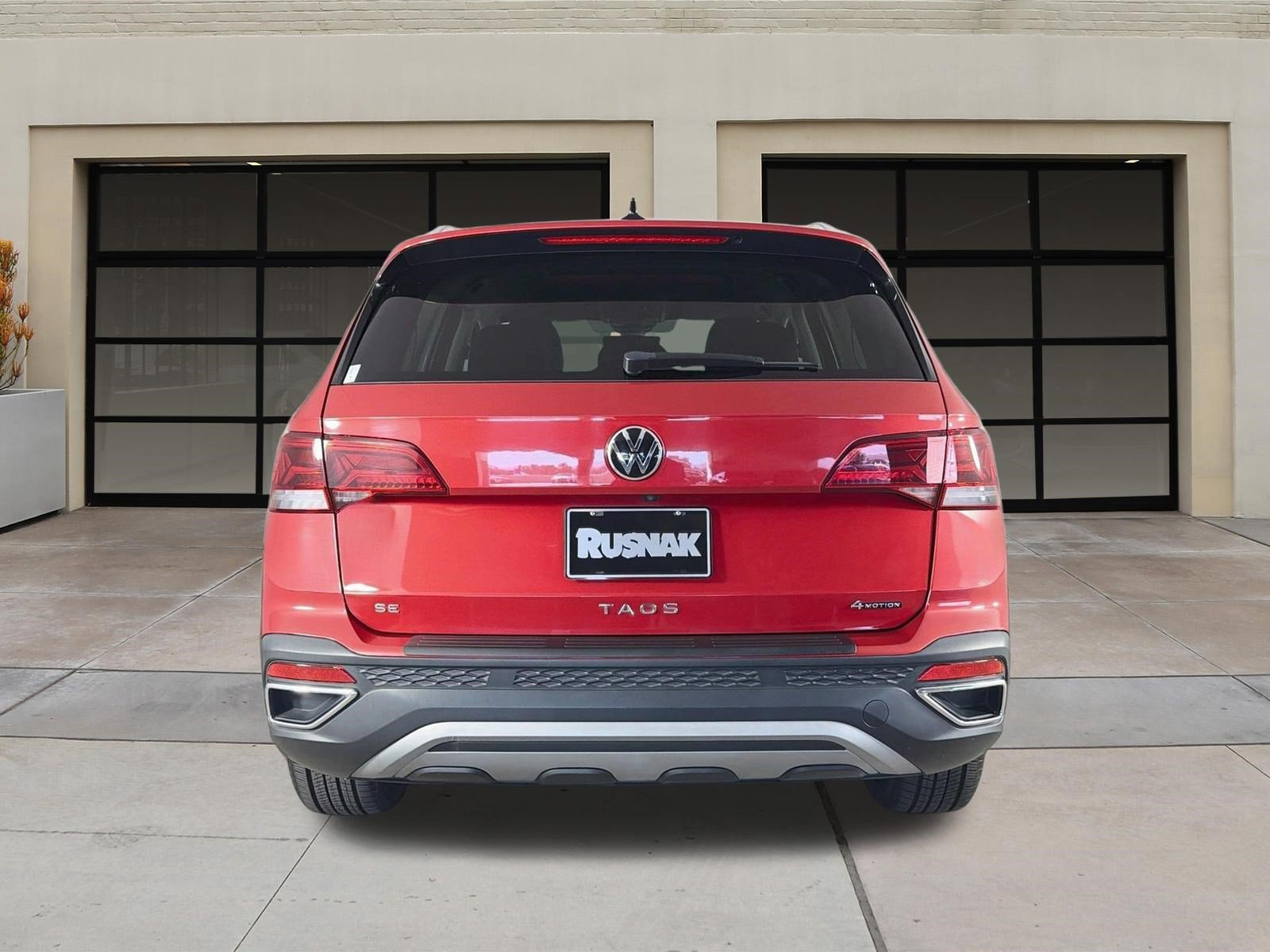 Used 2022 Volkswagen Taos SE w/ IQ.Drive SE Package AWD/4WD image 6