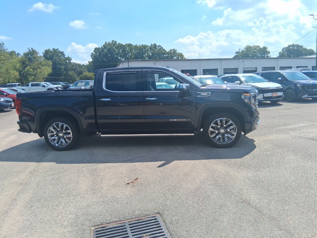 Used 2025 GMC Sierra 1500 Denali w/ Denali Reserve Package AWD/4WD image 4