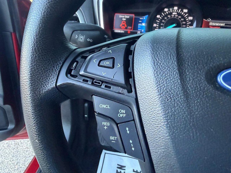 Used 2020 Ford Fusion SE FWD image 20